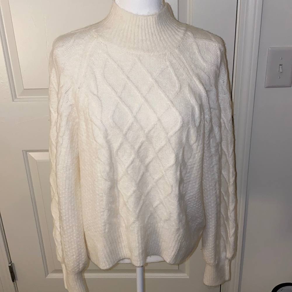 Abercrombie & Fitch Ivory Cable Knit Mock Turtleneck Sweater